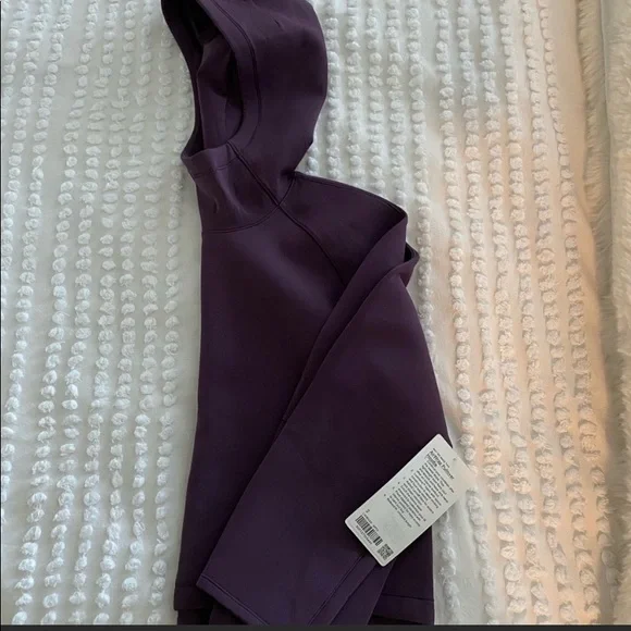 Lululemon Pullover - Picture 8 of 10